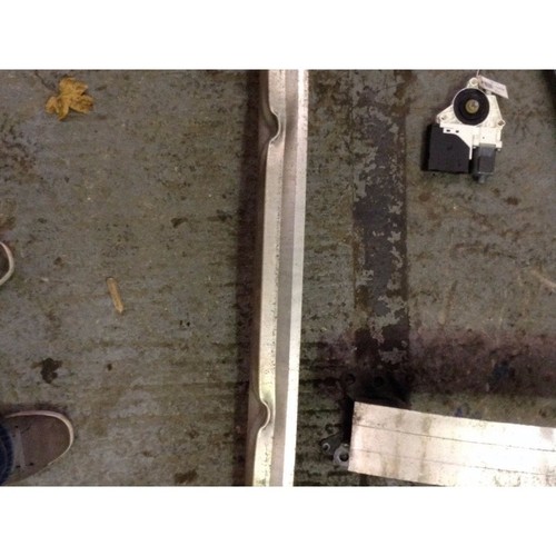 Used audi rear crash bar - audi,